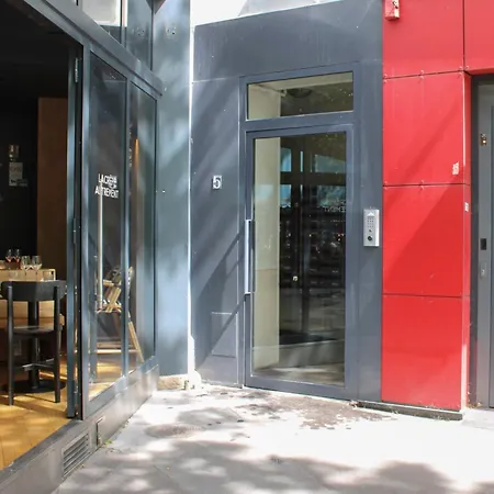 Bright Studio In The 15th *