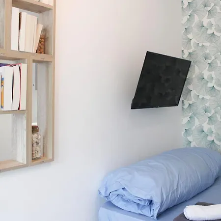 Bright Studio In The 15th Apartment